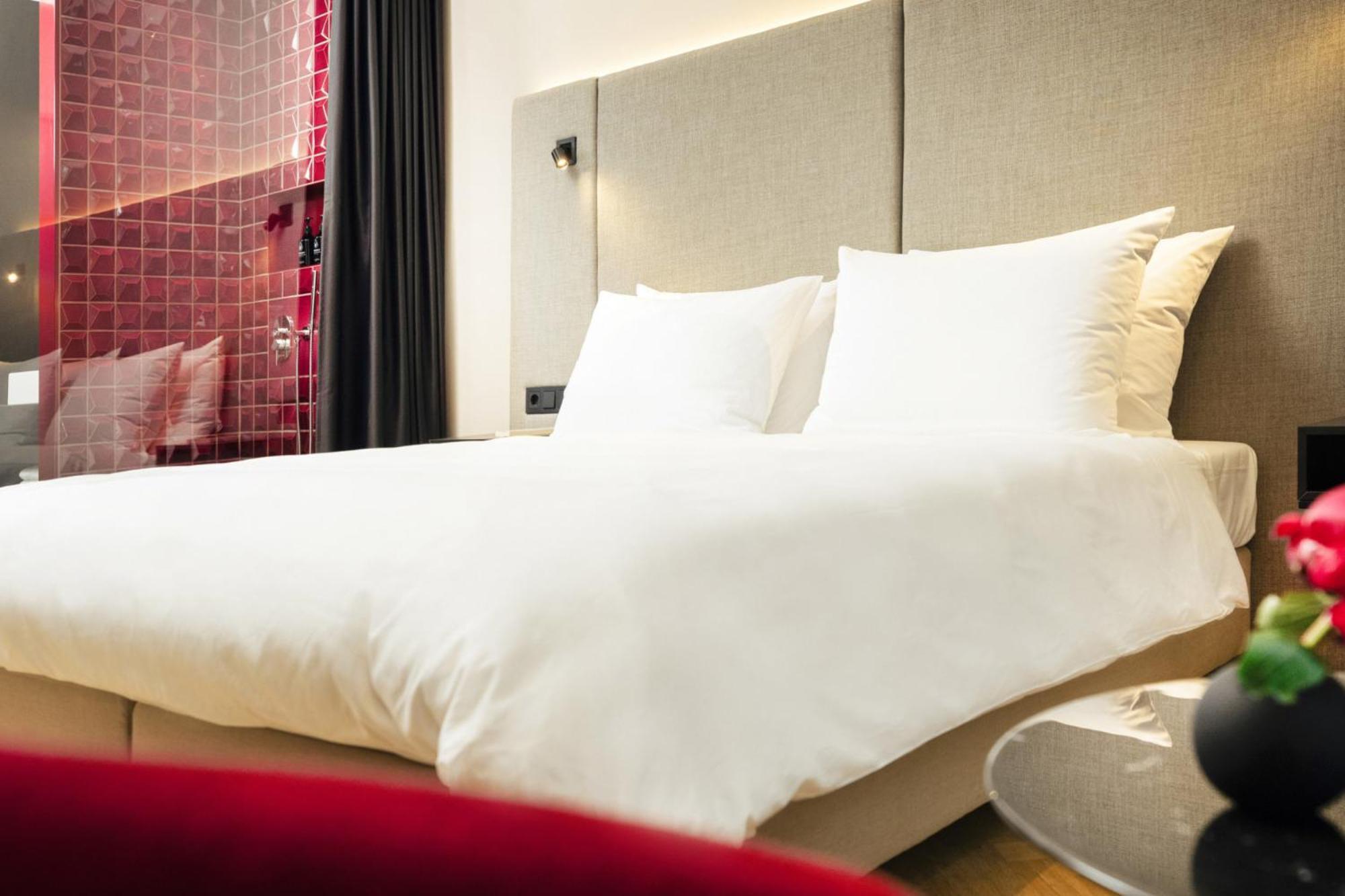 Hotel Esplanade Saarbrücken Esterno foto